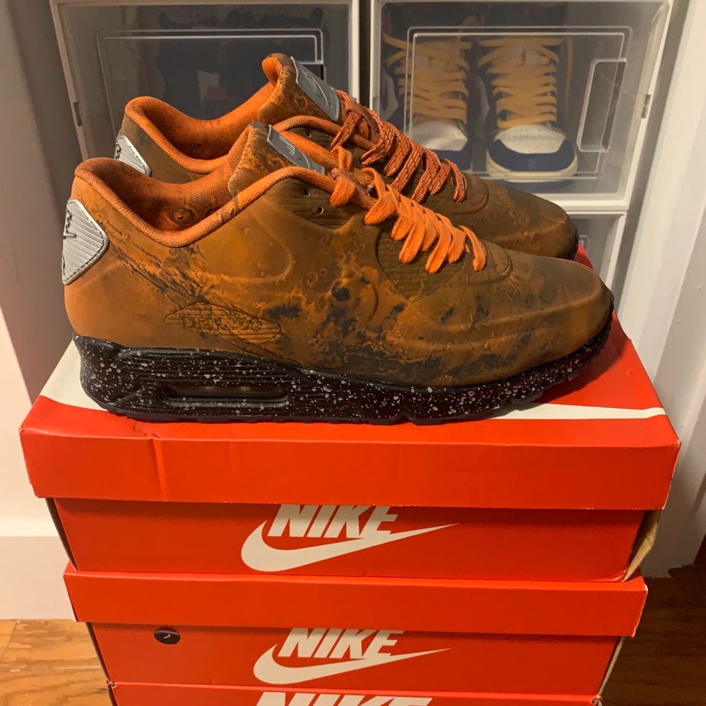 Nike Air Max 90 Mars Landing